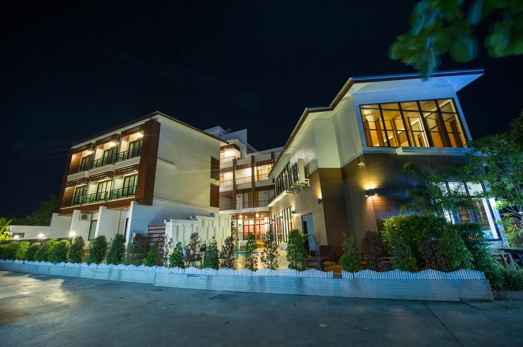 Mamaison Hotel Buriram Exteriör bild