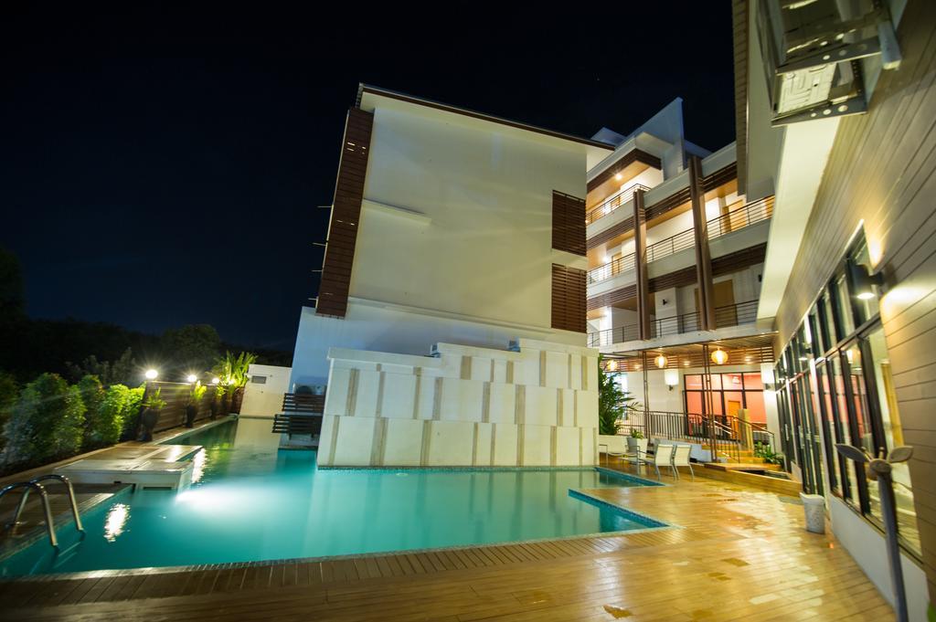 Mamaison Hotel Buriram Exteriör bild