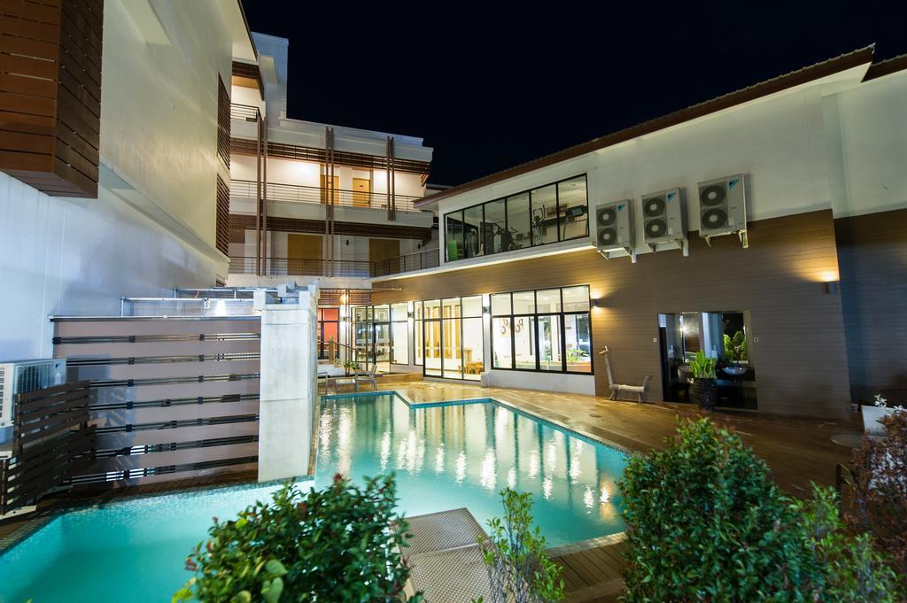 Mamaison Hotel Buriram Exteriör bild